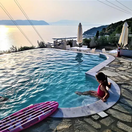 Secret Sporades Panoramic Vilă