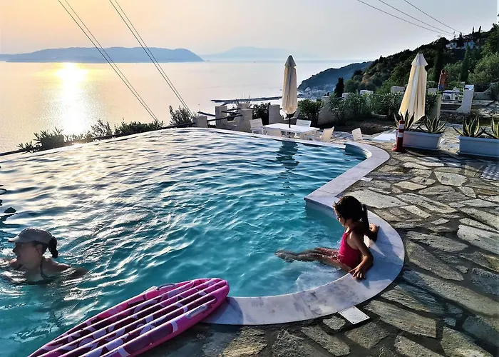 Secret Sporades Panoramic Vilă